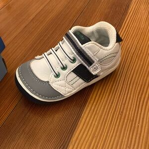 Stride Rite Toddler Shoes size 5.5XW